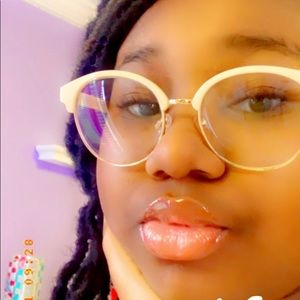 Meet your Posher, Arylyn